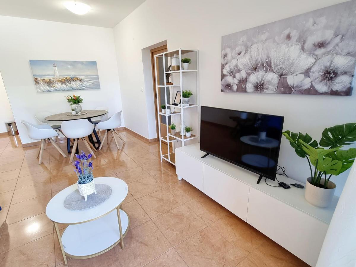 App Oleander Apartment Umag Luaran gambar